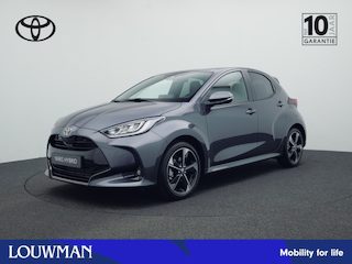 Toyota Yaris 1.5 Hybrid 130 Executive | Direct leverbaar! | Metaalkleur | Retailpremie | **** Q3 Actie