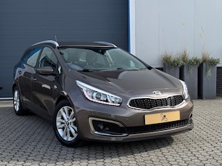 Kia Ceed Cee'd Sportswagon 1.6 GDI First Edition | 86d km! | Navi | Airco | Cruise | Camera | Parkeersensoren