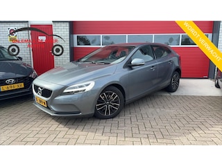 Volvo V40 2.0 D2 Nordic+ NWE D-RIEM / TREKHAAK / STANDKACHEL / NAVI / CLIMA / PDC / BLUETOOTH / CRUISE / NL-AUTO