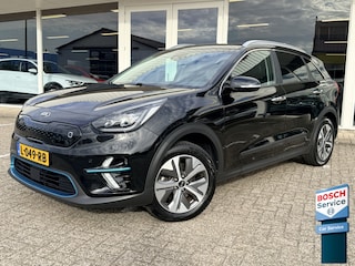 Kia Niro e-Niro DynamicPlusLine 64 kWh | Schuif-kanteldak | SOH 99% | Keyless | Adapt. Cruise | Apple/Android | Stuur- en stoelverwarming