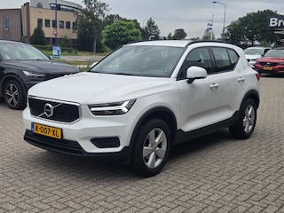 Volvo XC40 1.5 T2 Momentum Core | Trekhaak | Apple CarPlay/Android Auto | Cruise Control | Navigatie | All-seasons |
