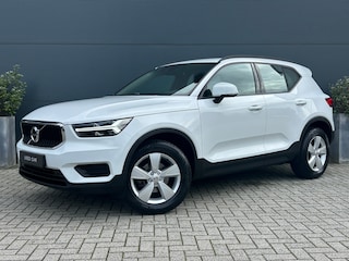 Volvo XC40 1.5 T2 Momentum Core | Trekhaak | Apple CarPlay/Android Auto | Cruise Control | Navigatie | All-seasons |