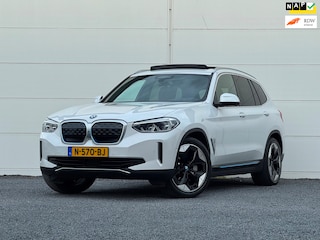 BMW iX3 High Exe 80 kWh Org NL Pano Head up SOH 98% HK 360 Cam Mem seats Apple Dodehoek detectie Lane assist Sfeerverlichting