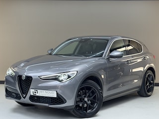 Alfa Romeo Stelvio 2.0 T AWD First Edition, 280Pk, 2017, 2de eigenaar, Volledig leder, Stoel+stuur verwarming, Climate control, Parkeersensoren, 20" velgen, Schakelflippers,