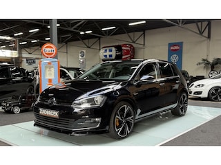 Volkswagen Golf 1.4 TSI R-Line Maxton | Navi | 5-Drs | Clima