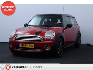 Mini Clubman 1.6 Cooper/ Two-Tone/ 17'' LMV/ Half-Leder/ Panorama-Dak/ Stoelverw./ Clima/ Cruise/ Elek. pakket/ Isofix/ Armsteun/ Radio-CD AUX/ Zwarte-Hemel/ Mistl./ PDC.