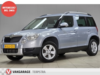 Skoda Yeti 1.2 TSI Comfort/ Trekhaak/ Automaat/ 16'' LMV/ Extra getint glas/ PDC/ Airco/ LEDER. Stuur/ Isofix/ Armsteun/ Dagrijverl./ Metallic lak.