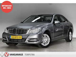 Mercedes-Benz C-klasse 180 Business Class Elegance /96.000KM NAP! /AUTOMAAT! /Trekhaak! /Navi /Climat /Cruise /Elek. pakket /Bluetooth /Multi. LEDER Stuur /Regensensor /16"LMV /LED Dagrijverl. /PDC V+A /Isofix /Armsteun.