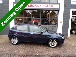 Alfa Romeo 147 1.6 T.Spark Business LEER,NW APK!
