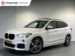 BMW X1 sDrive20i Executive Edition Panoramadak | Trekhaak | Navigatie/Android/Apple Carplay | LM Velgen | Voorstoelen Verwarmd | Achteruitrijcamera | Cruise Control  |