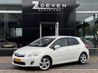Toyota Auris 1.8 Full Hybrid Dynamic