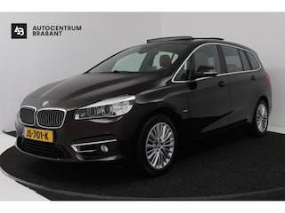 BMW 2-serie Tourer 218i Centennial High Executive 7p (TREKHAAK, STOELVERWARMING, ELEKTR STOELEN, HUD-DISPLAY)