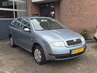 Skoda Fabia Combi 1.4-16V Comfort Airco |Trekhaak |Apk-Nieuw