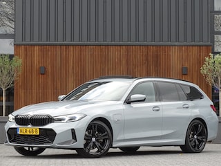BMW 3-serie Touring 330e 292PK X-Drive M-Sport / Brooklyn / 2022 / pano / LED
