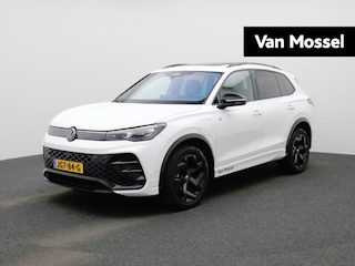 Volkswagen Tiguan 1.5 eHybrid R-Line 272 PK | Panoramadak | Blackline | Navigatie | Leder | Memory | Head Up | Harman Kardon | stuur en stoelverwarming | 360 Camera | Achterklep Elektrisch | Side Assist | High-End Geluidsysteem Harman Kardon