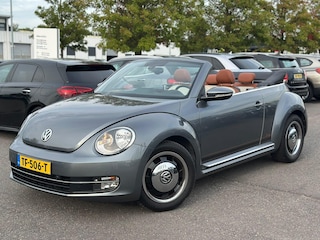 Volkswagen Beetle Cabriolet 1.2 TSI Design | 17" | Stoelverwarming | Parkeersensoren