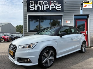 Audi A1 Sportback 1.0 TFSI Adrenalin -5DRS.-S-LINE-AUTO AIRCO-2 TONE LAK-LICHTMETALEN VELGEN-CRUISECONTROL-NAVI-BLUETOOTH-ETC.