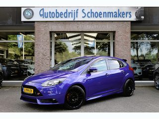 Ford Focus 2.0 EcoBoost ST-3 RECARO PANO STOELVERW. ELEC.STOELEN ZWARTE-HEMEL LEER CRUISE PDC 18''LMV