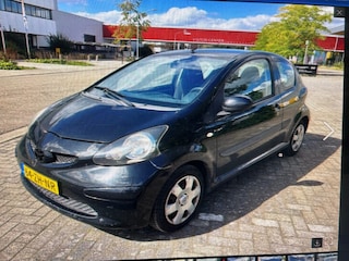 Toyota Aygo 1.0-12V +