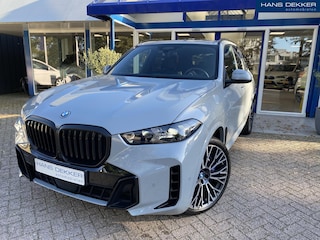 BMW X5 xDrive50e M-Sport / Pano / Trekhaak / 360 Camera / Harman kardon / Stoel massage, verwarming en koeling / Stuurverwarming