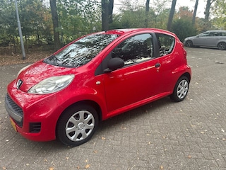 Peugeot 107 1.0-12V XR