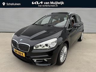 BMW 2-serie Tourer 220i Luxury Trekhaak | Trekgewicht 1500KG ! | Nette auto