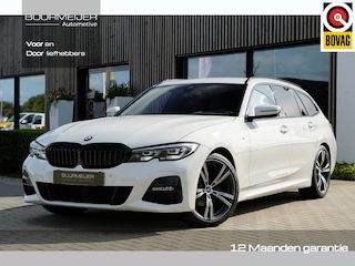 BMW 3-serie Touring 318i High Executive M | M Pakket | Sportonderstel | Sfeerverlichting | Shadow Line | Stoelverwarming | LED | Dealer onde