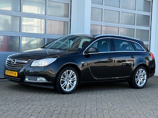 Opel Insignia 1.6 Turbo 180PK Navi Cruise Leer Stoelverw Trekhaak NW APK!