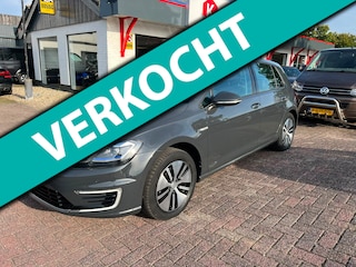 Volkswagen Golf E-DITION NAVI/PDC SOH 93.7% BJ 2020