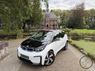 BMW i3 Basis 120Ah 42 kWh | PDC | Navi | Nieuwe Service & APK | Geen Afleverkosten |