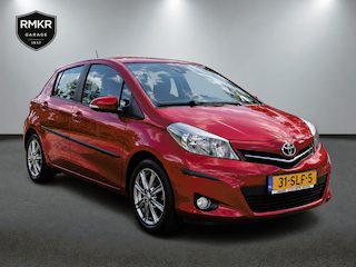 Toyota Yaris 1.3 VVT-i Dynamic | Pano-dak | Trekgewicht 900kg