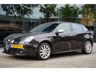 Alfa Romeo Giulietta 1.4 T Distinctive / NL - AUTO / DEALER ONDERHOUDEN / SPORTLEDER