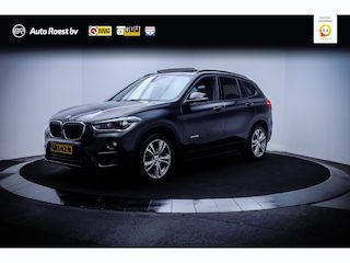 BMW X1 20iA X.Dr. SPORT LINE PANO | HARMAN KARDON | LEER | MEMORY | STOEL+STUURVERW. | CAMERA | FULL LED | AFN TREKHAAK | LMV