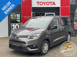 Toyota Proace City 1.2 Turbo 5 PERSOONS TILLIFT KOFFERBAK VOOR ROLSTOEL/ROLLATOR