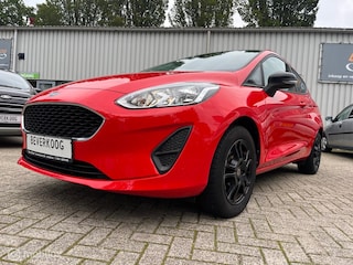 Ford Fiesta 1.1 RED & BLACK EDITION