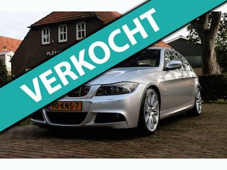BMW 318i Business Line Sport Aut. | M-Pakket | Xenon | Historie | Sportstoelen | Alcantara | 18 Inch | Led Achterlichten |