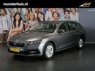 Skoda Octavia Combi 1.0 TSI Business Edition - Elektr kofferbakklep - Sensoren - Navi - Apple carplay/ Android auto!
