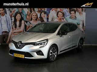 Renault Clio 1.6 E-Tech Hybrid 140 Intens - 360 camera - Navi - Sensoren - Armsteun voor
