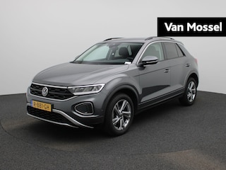 Volkswagen T-Roc 1.0 TSI Life 75 Edition 110 PK | Camera | Adaptive Cruise Control | Parkeersensoren | Apple Carplay | Android Auto | Digital Cockpit Pro | Lichtmetalen velgen |