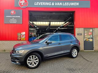 Volkswagen Tiguan 1.4 TSI 4Motion Highline automaat/ Elec. achterklep/ elec. wegkl. trekhaak/ Parkeersensoren v+a/ Rijklaarprijs!