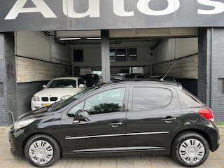 Peugeot 207 1.4 VTi Sportium l airco l