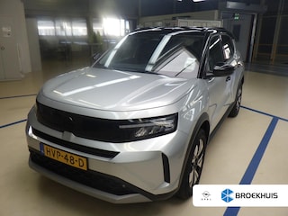 Opel Frontera 1.2 Turbo Hybrid GS / Navigatie / Camera / Parkeersensoren / Stuur -en Stoelverwarmd / Dodehoek / Carplay / LED