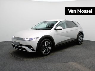 Hyundai Ioniq 5 Standard Range Pure Edition 63 kWh Navigatie | Stoel/Stuurverwarming | Bose Audio | Achteruitrijcamera | Automatische Deurgrepen | Elektrische Achterklep |