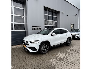 Mercedes-Benz GLA AMG * Pano, alcantara* 250 4M AMG Line