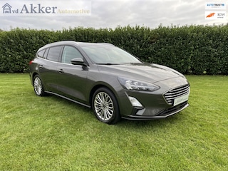 Ford Focus Wagon 1.0 125 pk EcoBoost Titanium i Dealer ond I Camera I Winterpakket I Keyless I LED I APK tm 02/2028