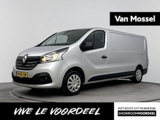 Renault Trafic 1.6 dCi 120 Pk T29 L2H1 Luxe | Navigatie | Airco | Cruise control | Parkeersensor achter | Zijschuifdeur Rechts | Trekhaak | Passagiersbank | Mistlampen Voor | Betimmering Laadruimte |