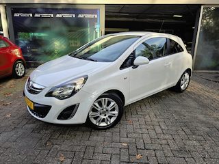 Opel Corsa 1.4-16V BlitZ | 2E EIGENAAR | 3/6 OF 12MND GARANTIE | NAVI | AIRCO | LMV | NW APK |