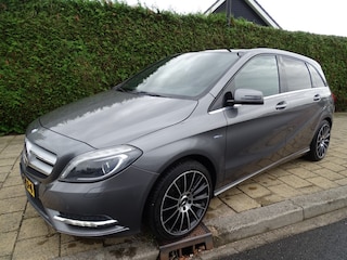 Mercedes-Benz B-klasse 200 AMBITION - Panodak - Blth - Navi - USB - ISO Fix - Cruise -