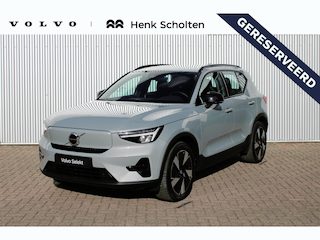 Volvo EX40 Single Motor Extended Range Plus 82 kWh | Trekhaak | Verwarmbare voorstoelen en stuurwiel | Premium audio by Harman Kardon | Keyless | Adaptieve cruise control | Warmtepomp
