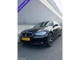 BMW 3-serie Touring 318i Business Line Automaat